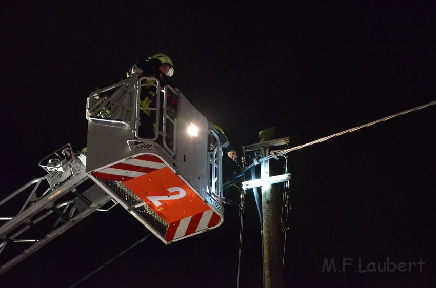 Feuer 4 Koeln Immendorf Giesdorfer Allee P295.JPG